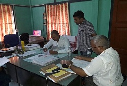 DC Goalpara conducts a meeting with CO and LRCR officers of Dudhnoi Circle to take stock of the progress of verification works  June 2016.