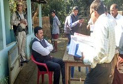 DC Goalpara along with CO monitors DOCSMEN training and Field Verification visits under Lakhipur Circle on 24th Nov, 2015.